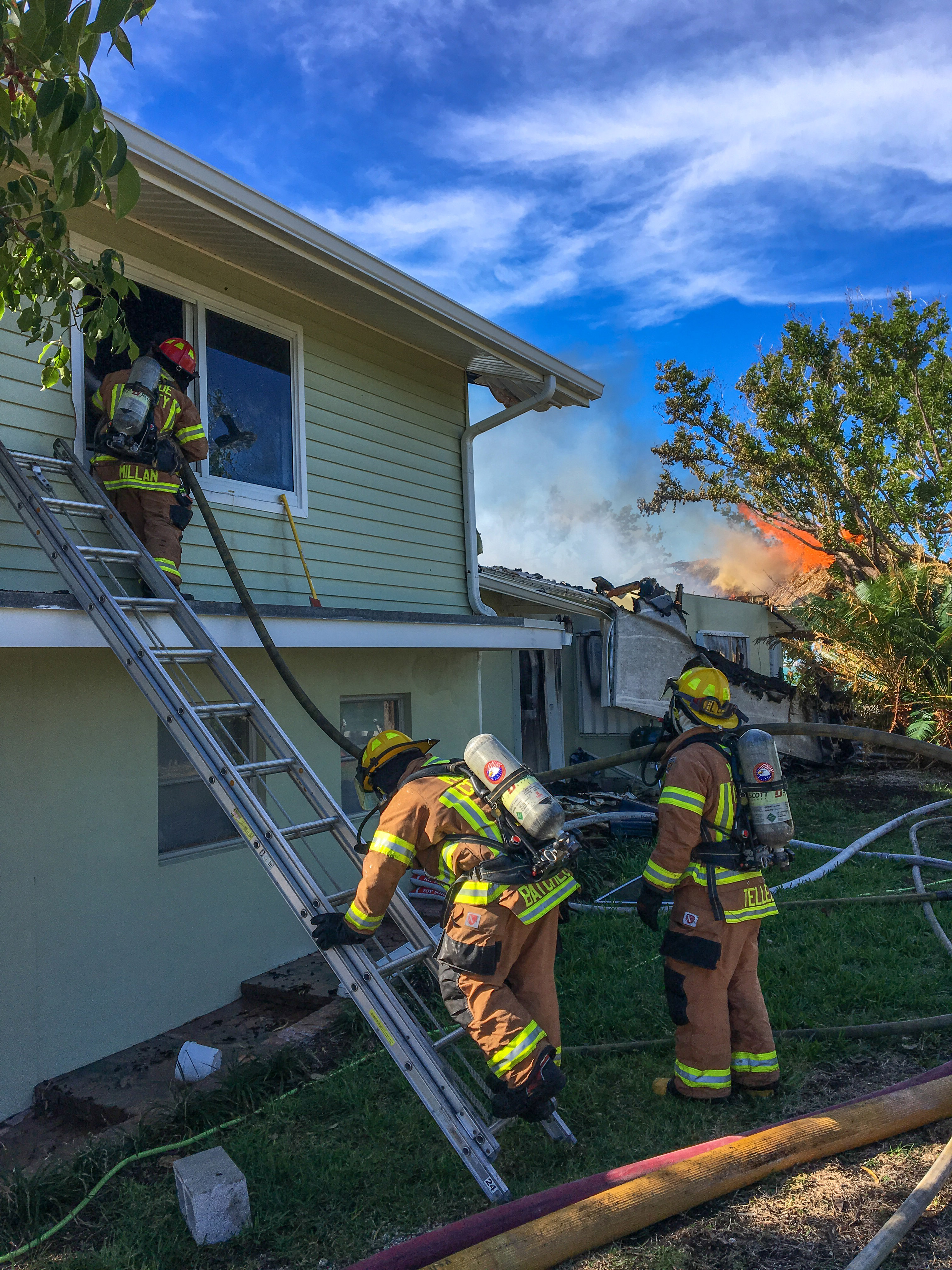 Fire on Ramrod Key Dec. 11, 2017-2 LR.jpg